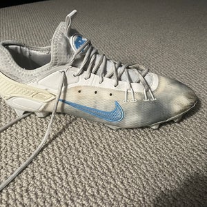 UNC TEAM ISSUED -  Huarache 9 Elite Low - used Size 11.5