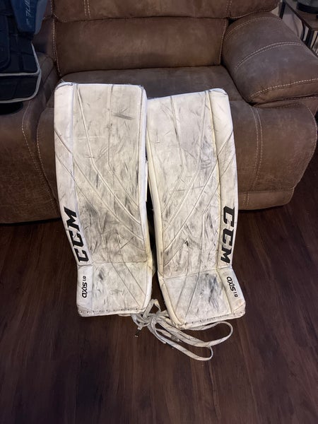 33" 2020 CCM Axis 1.9 Goalie Leg Pads (Used)