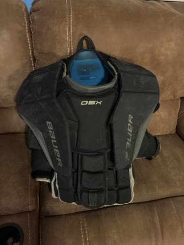 Medium 2020 Bauer GSX Goalie Chest Protector (Used)
