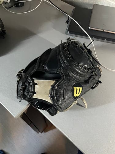 Wilson A2000 Baseball Catchers Glove M2 33.5” New without tags Made In Japan SuperSkin