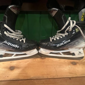 2024 Bauer Vapor Hyperlite 2 Hockey Skates 7.5 (Used)