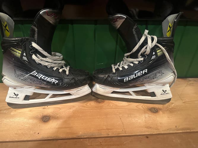 2024 Bauer Vapor Hyperlite 2 Hockey Skates 7.5 (Used)