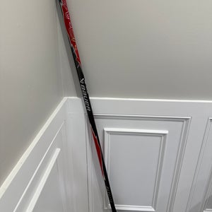Senior Bauer Vapor FlyLite Right Handed Hockey Stick P92 (New) 70 flex red