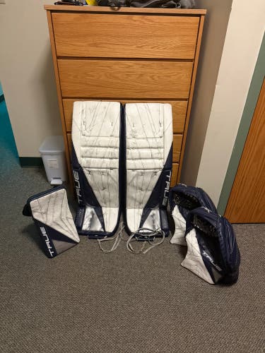 34" True Catalyst PX3 Regular Goalie Full Set (Used)