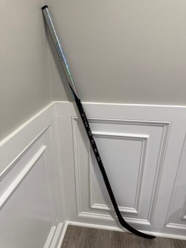 Senior Bauer Right Hand Nexus Tracer P92 (New) 70 Flex never cut or used