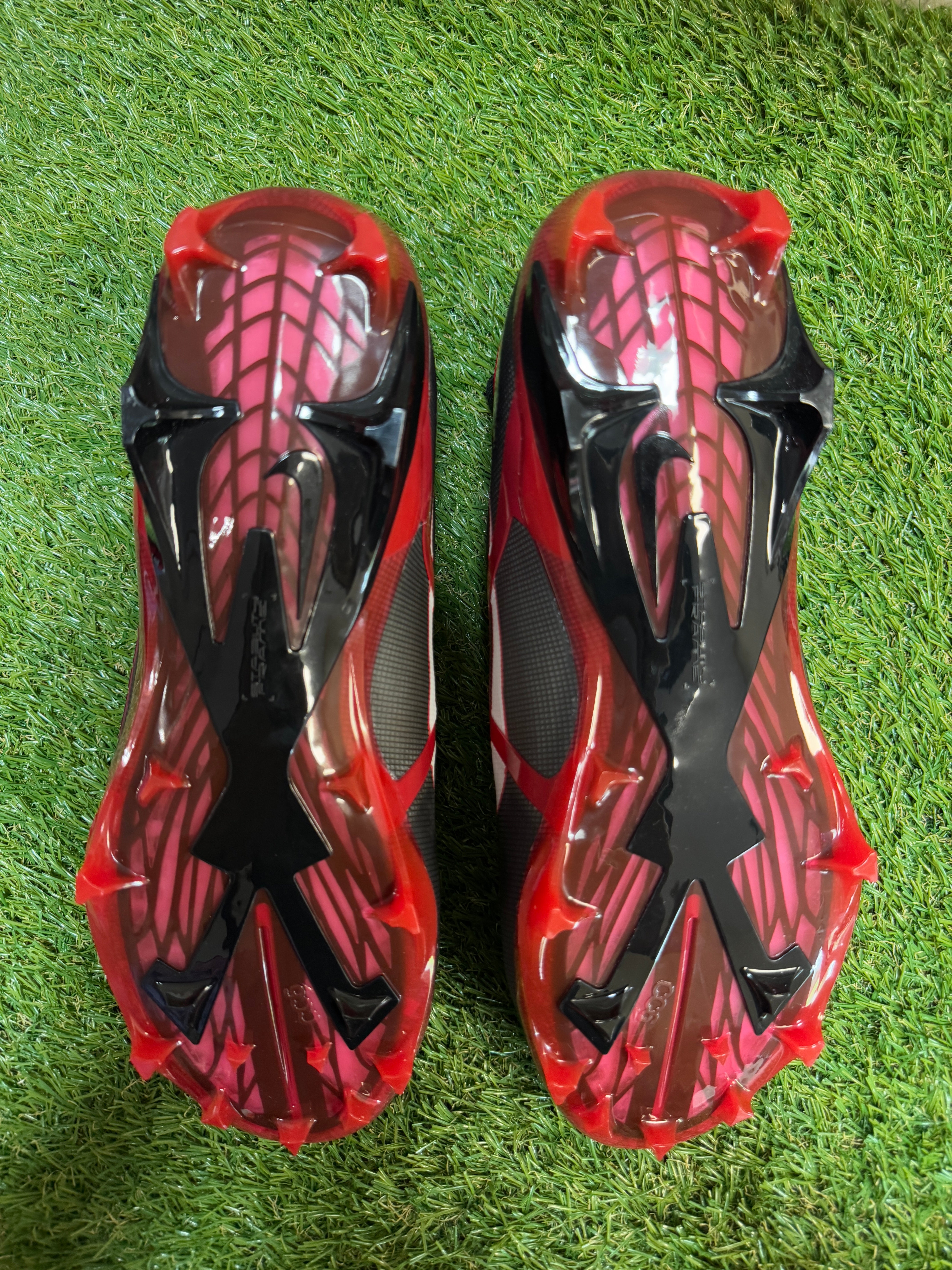 Nike Alpha Menace Elite 3 P PE Football Cleats Black Red 