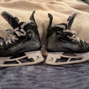 2024 Bauer Supreme M50 Pro Hockey Skates Regular Width Size 3.5 (Used)