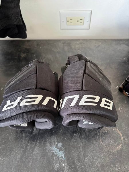 Bauer Gloves 10" (Used)