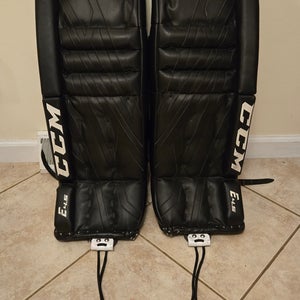 26" CCM Extreme Flex E4.5 Goalie Leg Pads (Used)