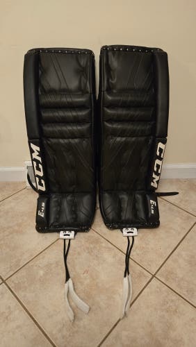 26" CCM Extreme Flex E4.5 Goalie Leg Pads (Used)