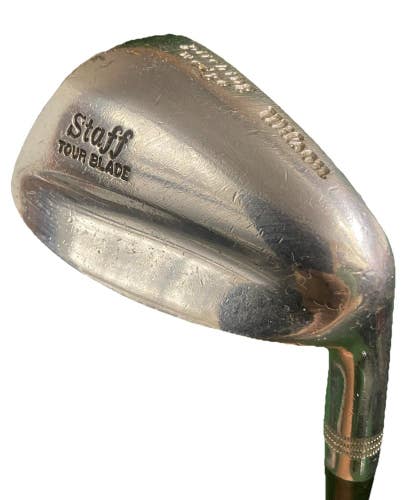Wilson Staff Tour Blade Pitching Wedge RH Stiff Steel 35" Nice Grip Great Club