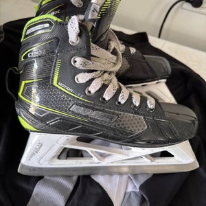 Bauer GSX Hockey Goalie Skates Size 4 (Used)