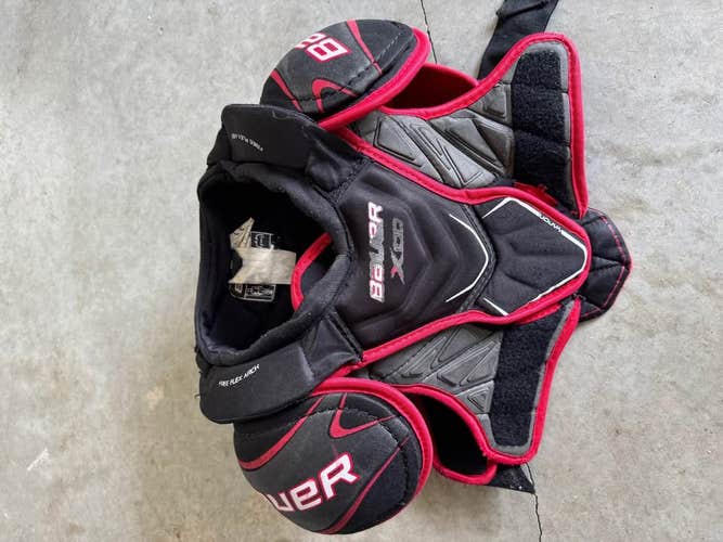 Medium Bauer Vapor Chest Protector (Used)