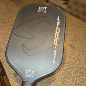 Black Gearbox GX5 8.5 Power Series Pickleball Paddle (Used)