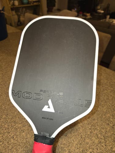 Black JOOLA Perseus Pickleball Paddle (Used)