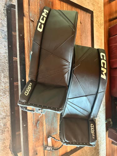 31" CCM Axis 2.9 Goalie Leg Pads (Used)