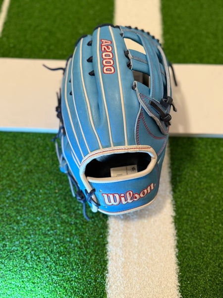 2025 Wilson A2000 RH Outfield Baseball Glove 12.75" (New)