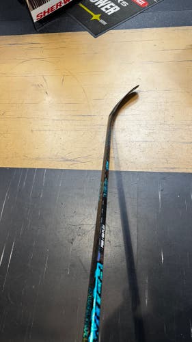 Senior Bauer Twitch Left Hand Hockey Stick P92 (New)