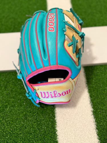 2025 Wilson A2000 RH Infield Baseball Glove 11.5" (New)