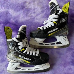 Junior Bauer Vapor X4 Hockey Skates Regular Width Size 3 (Used)