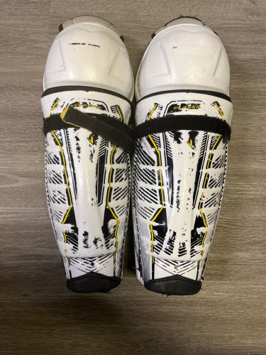 Junior CCM Tacks Classic Pro 12" Shin Pads  (Used)