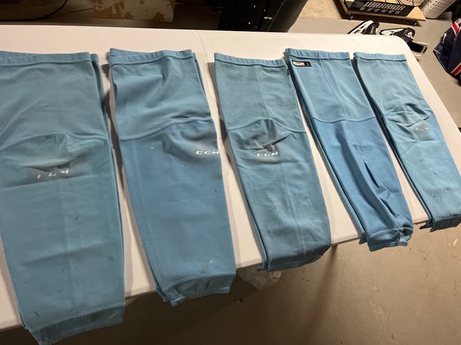5 Pairs Of Blue Large Adult CCM Skate Socks (Used)
