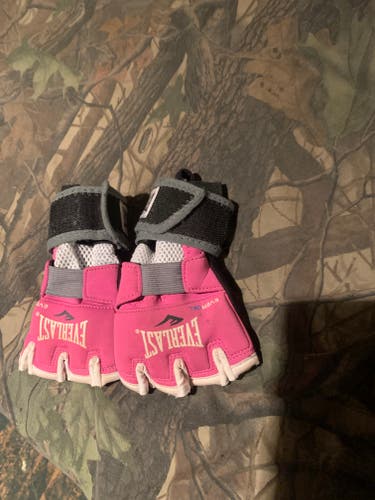 (Used) Everlast Ever Gel Gloves