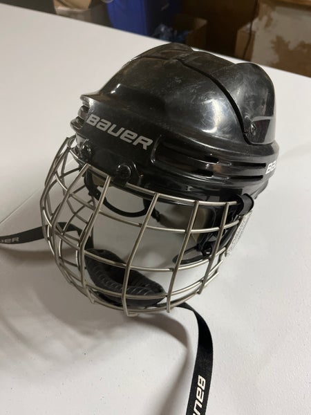 Small Bauer 3500 Helmet  (Used)