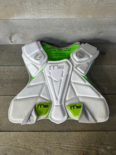 Maverik M3 37.5 Lacrosse Shoulder Chest Pads Size Medium White Green