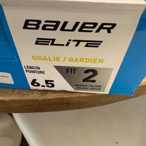 Bauer Elite Hockey Skates Regular Width Size 6.5 (Used)