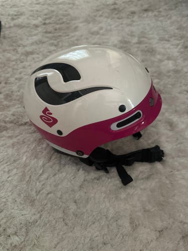 Women's Medium/Large Sweet Protection Helmet (Used)