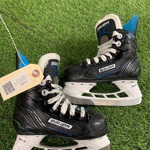 Youth Bauer XLP Hockey Skates Regular Width 9 (Used)