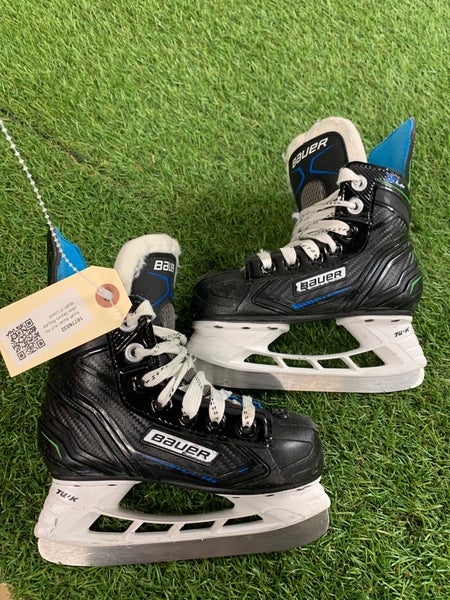 Youth Bauer XLP Hockey Skates Regular Width 9 (Used)