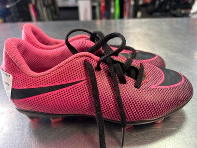 Used Nike Soccer Cleats Pink Junior 01.5 11868-S000065045