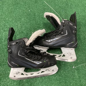 Intermediate CCM RibCor 46K Pump Hockey Skates Regular Width 6 (Used)