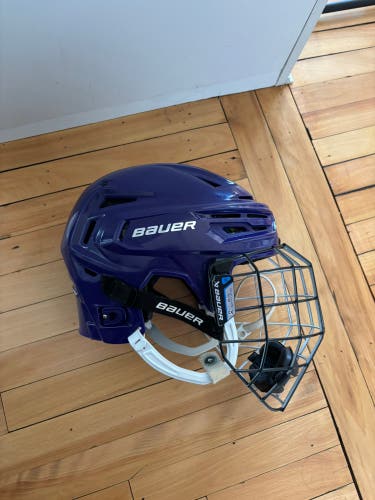 Medium Bauer Re-Akt 150 Helmet Pro Stock (Used)