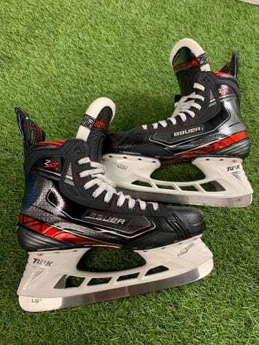 Senior Bauer Vapor 2X Hockey Skates Extra Wide Width 8.5 (New)