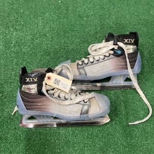 Senior Bauer Vapor XIV Hockey Goalie Skates Regular Width 9 (Used)