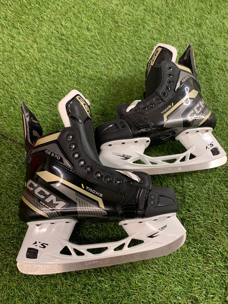 Intermediate CCM Tacks AS-570 Hockey Skates Regular Width 6 (New)
