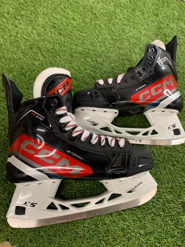 Senior CCM JetSpeed FT670 Hockey Skates Regular Width 8.5 (New)