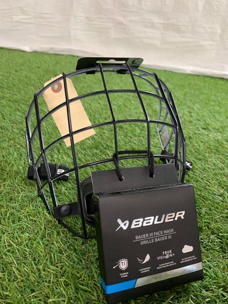 Large Senior Bauer III - Facemask (New)