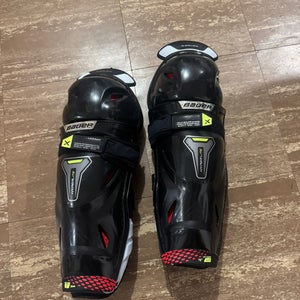 Intermediate Bauer Vapor Hyperlite 13" Shin Pads (New)