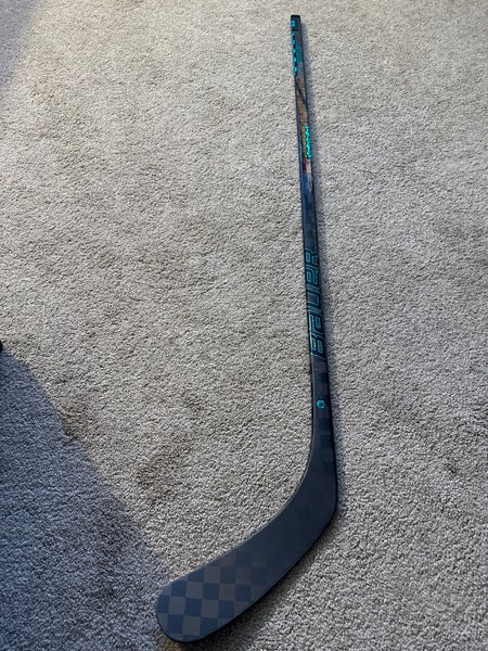 Junior Bauer Twitch 50 flex Right Handed Hockey Stick P92 (New)