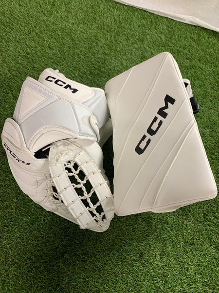 White Intermediate CCM EFLEX 6.9 Goalie Gloves & Blockers Full Right (New)