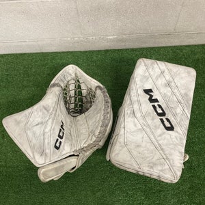White Senior CCM EFlex 6 Goalie Gloves & Blockers Regular (Used)