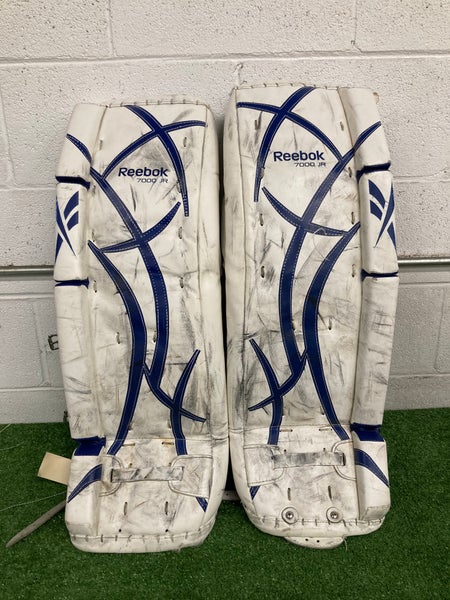 White 28" Junior Reebok 7000 Jr Goalie Leg Pads (Used)