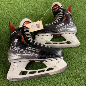 Intermediate Bauer Vapor X3.7 Hockey Skates Regular Width 6.5 (Used)