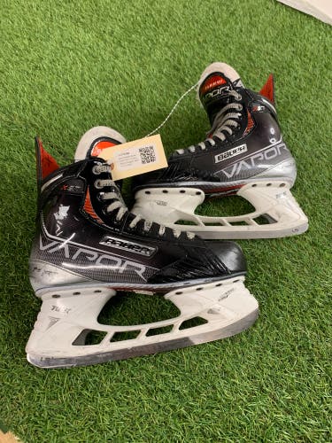 Intermediate Bauer Vapor X3.7 Hockey Skates Regular Width 6.5 (Used)