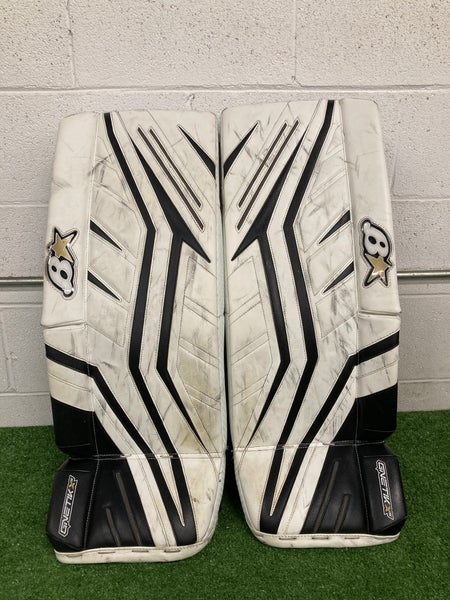 White 30" Intermediate Brian's G-Netik X5 Goalie Leg Pads (Used)