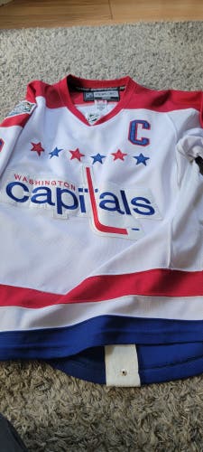 Washoington capitals ovechkin jersey size 59